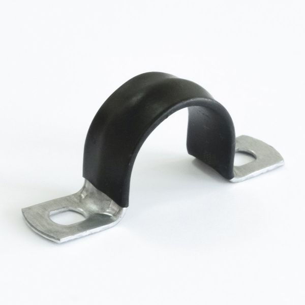 Скоба металлическая двухлапковая с полимерным покрытием СМД-П d21-22 мм (100шт/600шт уп/кор) Скоба металлическая двухлапковая с полимерным покрытием СМД-П d21-22 мм (100шт/600шт уп/кор)