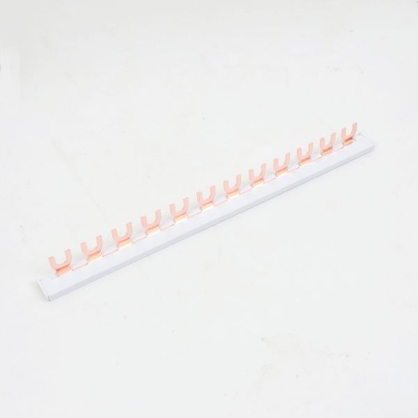 Соединительная шина BBS-MD63 типа FORK, 1 полюс, 56 присоединений, для модульной аппаратуры Соединительная шина BBS-MD63 типа FORK, 1 полюс, 56 присоединений, для модульной аппаратуры