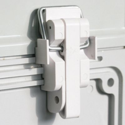 Комплект замка для крышек высотой 35 мм корпусов RAM box Комплект замка для крышек высотой 35 мм корпусов RAM box