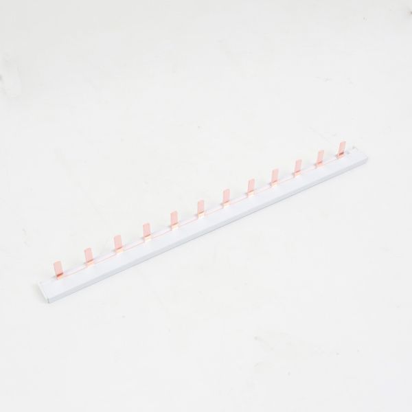 Соединительная шина BBS-MD100 типа PIN, 1 полюс, 56 присоединений, для модульной аппаратуры Соединительная шина BBS-MD100 типа PIN, 1 полюс, 56 присоединений, для модульной аппаратуры