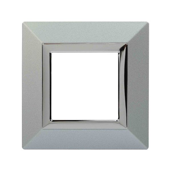 Рамка из металла 1 пост (2 мод.), Avanti, светло-серебристая Рамка из металла 1 пост (2 мод.), Avanti, светло-серебристая