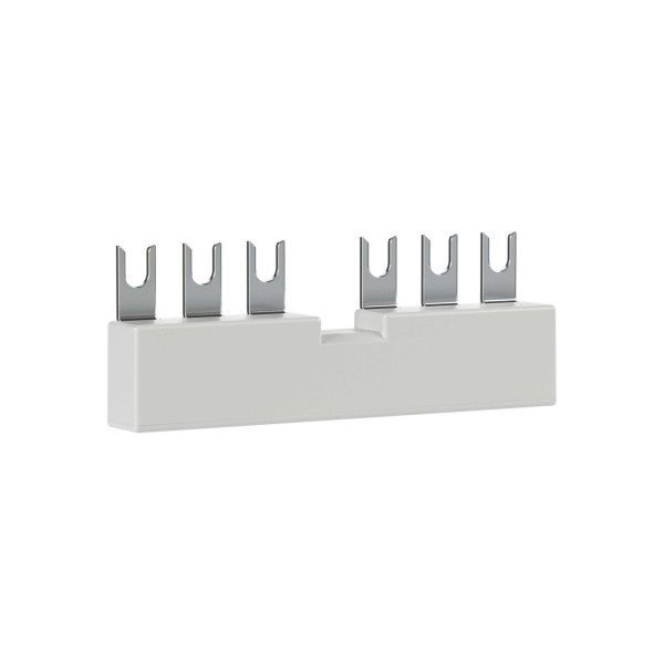 Трехфазная шинная разводка для параллельного соединения 2х автоматических выключателей DMP32 с доп.контактами Трехфазная шинная разводка для параллельного соединения 2х автоматических выключателей DMP32 с доп.контактами