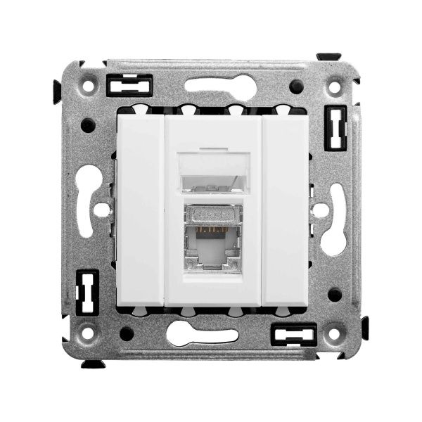 Компьютерная розетка RJ-45 в стену, кат.6 одинарная экранированная, Avanti, белое облако Компьютерная розетка RJ-45 в стену, кат.6 одинарная экранированная, Avanti, белое облако