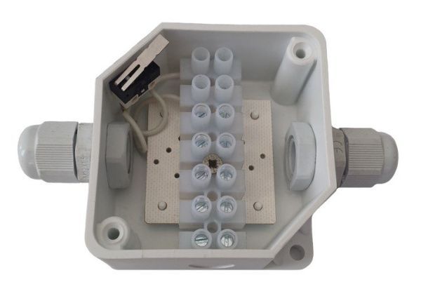 КР 60х60х30, IP65, с тампером, 7 контактов КР 60х60х30, IP65, с тампером, 7 контактов