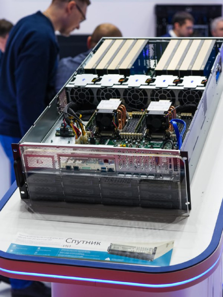 Сервер Fplus Спутник ИИ Сервер Fplus Спутник ИИ