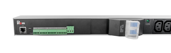 Упр. верт. блок розеток с монит. Rem-MC1 4x3 C13, 4x2 C19, 32A, алюм., 42-48U, колодка Упр. верт. блок розеток с монит. Rem-MC1 4x3 C13, 4x2 C19, 32A, алюм., 42-48U, колодка